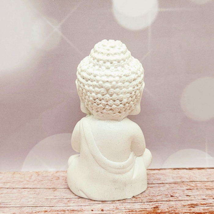 kleine Buddha Figur aus Beton