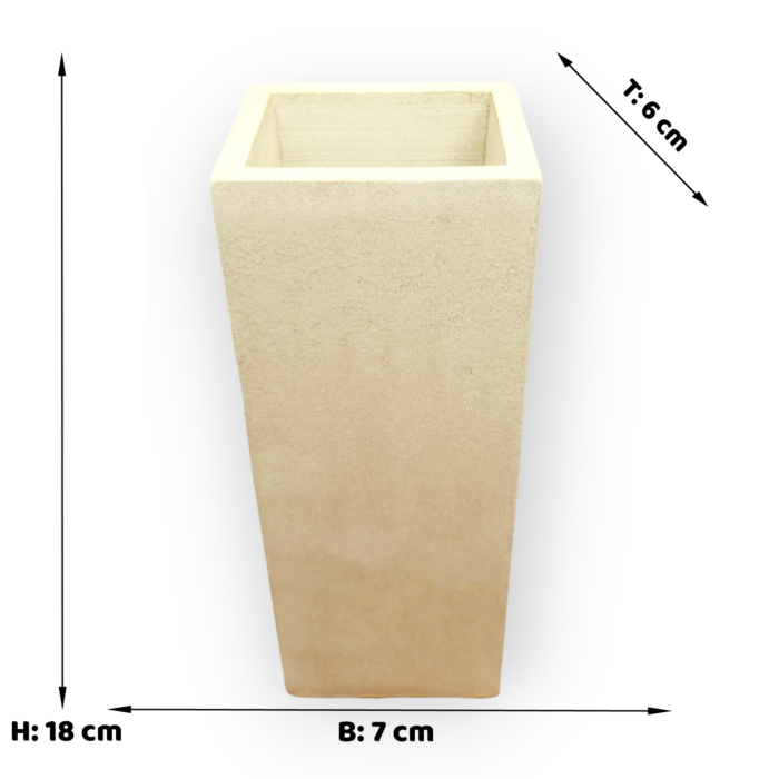 quadratische Vase aus Beton