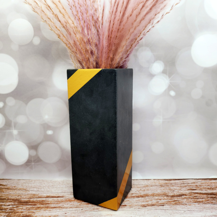 Vase & Lichthaus edles Set in Schwarz – Gold aus Beton