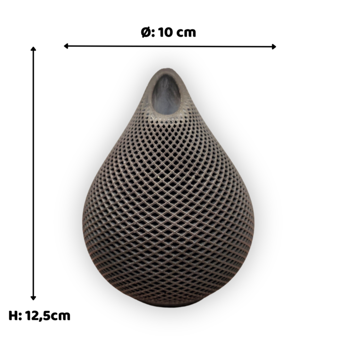 Vase in Tropfenform mit Rautenmuster aus Beton