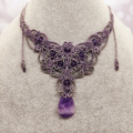 Weiteres Bild von Amethyst Collier mit Tropfenanhänger aus Edelstein in Makramee