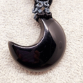 Weiteres Bild von Obsidian Collier mit Mondanhänger aus Edelstein in Makramee