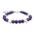 Weiteres Bild von Amethyst Perlenarmband mit Perlmuttherzen aus Edelstein in Makramee