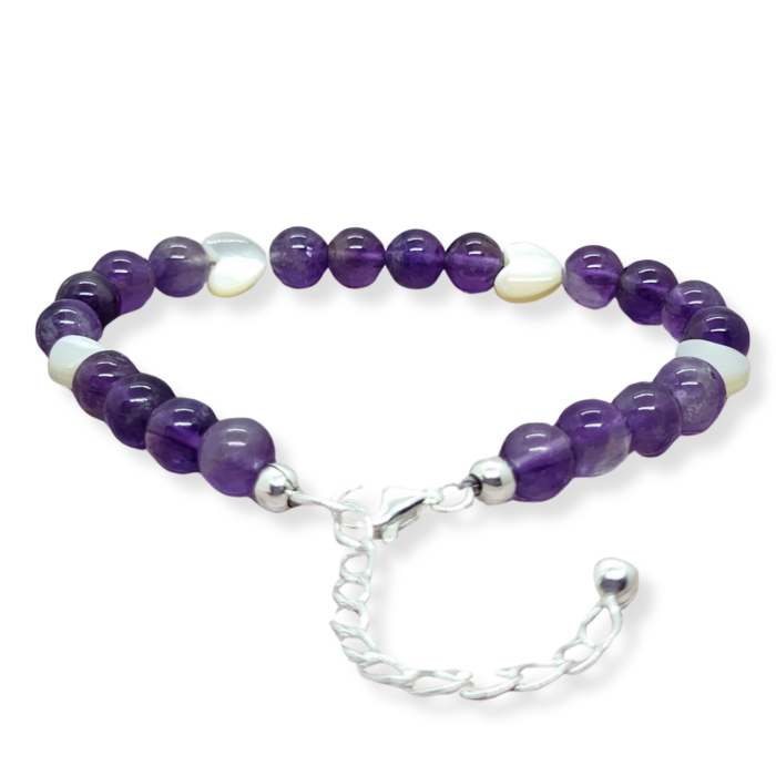 Amethyst Perlenarmband mit Perlmuttherzen aus Edelstein in Makramee