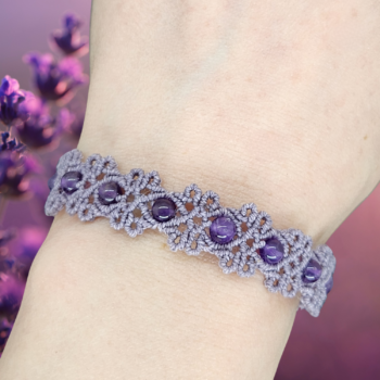 Amethyst Makramee Armband aus Edelstein in Makramee