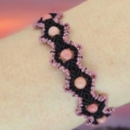 Weiteres Bild von Rohdonit Makramee Armband aus Edelstein in Makramee